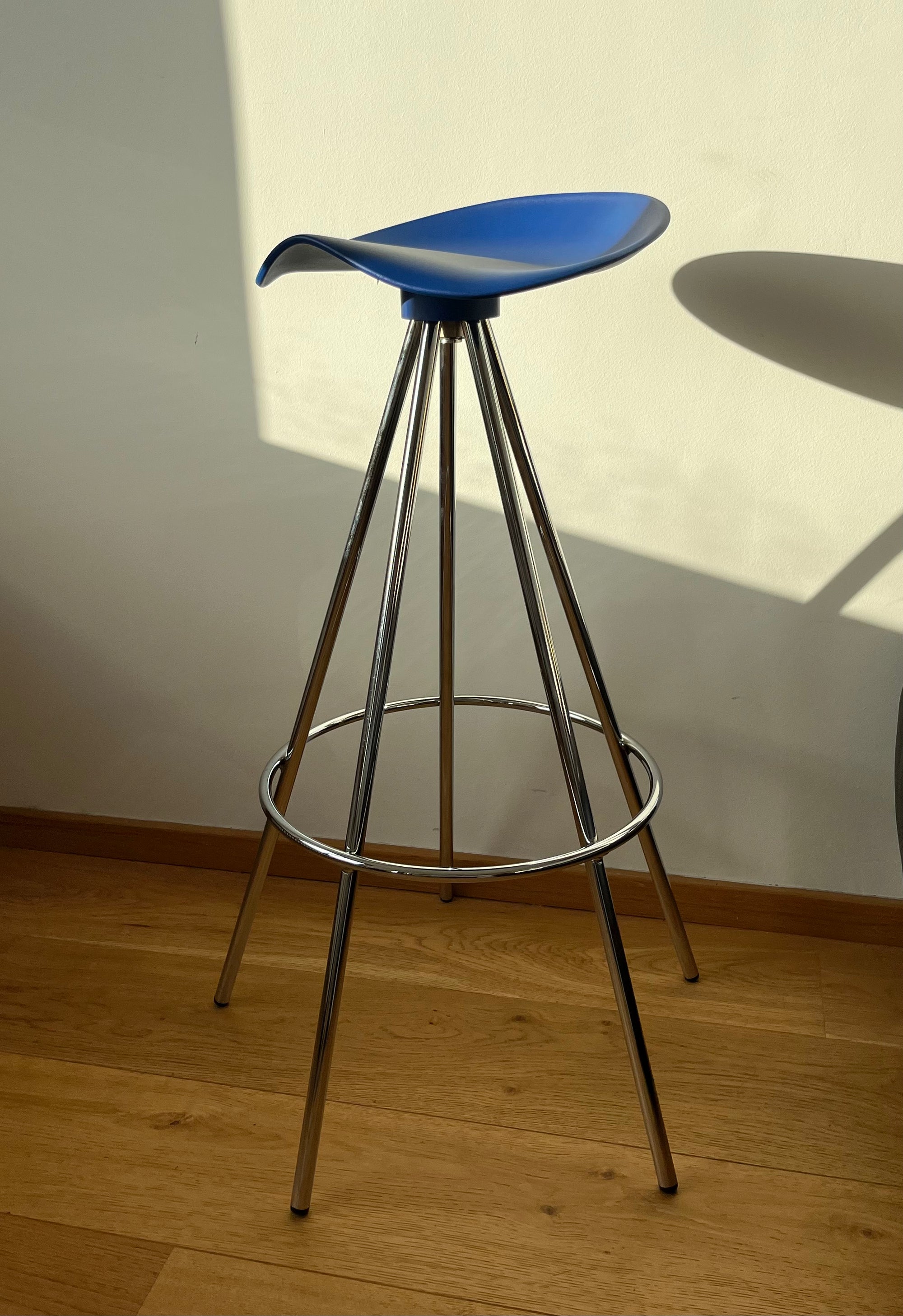Jamaica Stool - Pepe Cortés for AMAT Azules